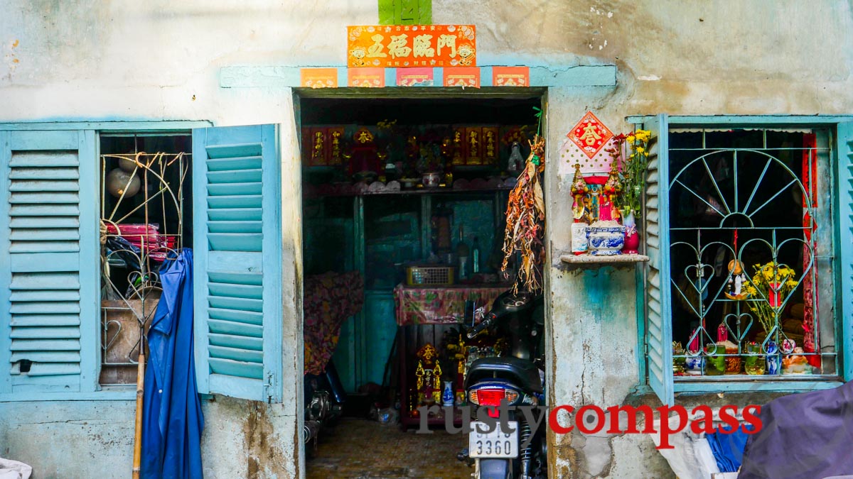Down an alley - Cholon Down an alley - Cholon